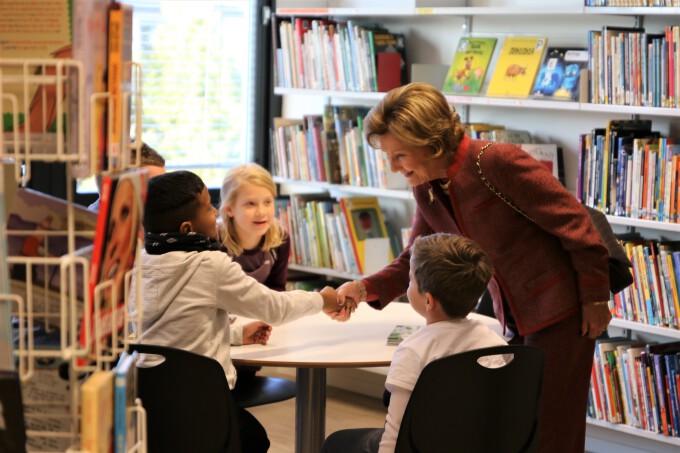 Queen Sonja visits Stigeråsen primary school in 2019. Photo: Sara Svanemyr, the Royal Court